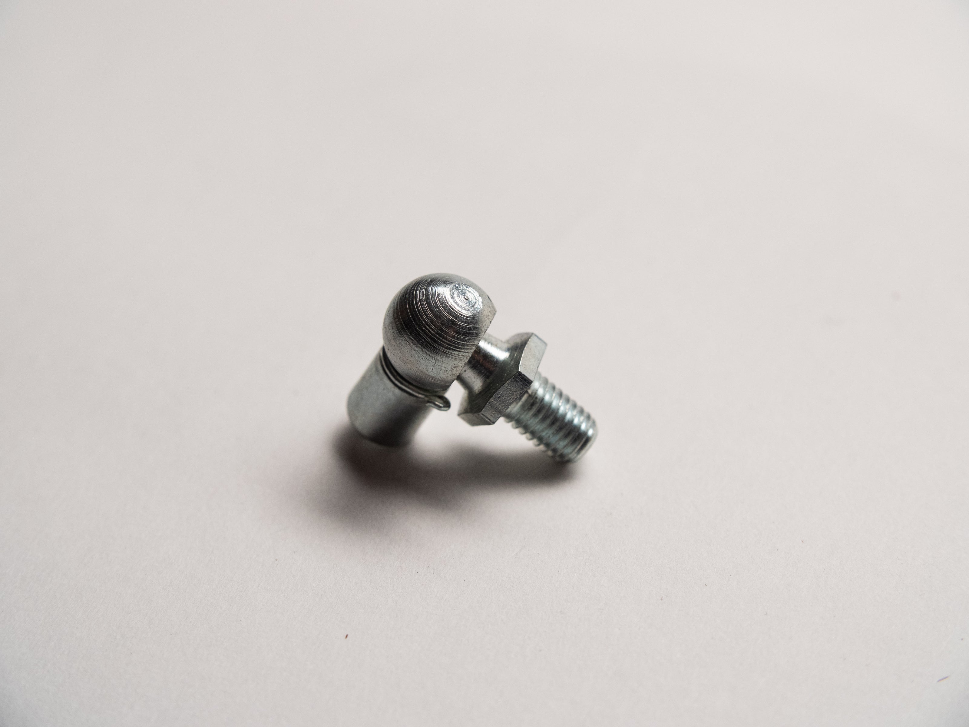 Stahl - Winkelgelenk Artikel- Nr. 501916 · Länge 19 mm · Zapfen M8*13 · Gewinde M6